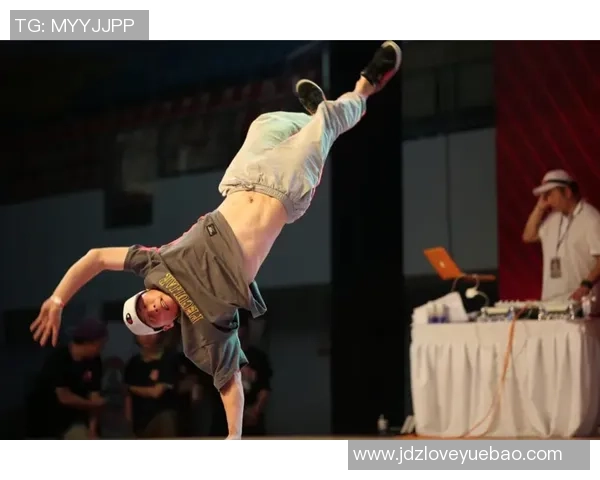 北京飞盘队在世界街舞大赛中以65分稳居积分榜首位